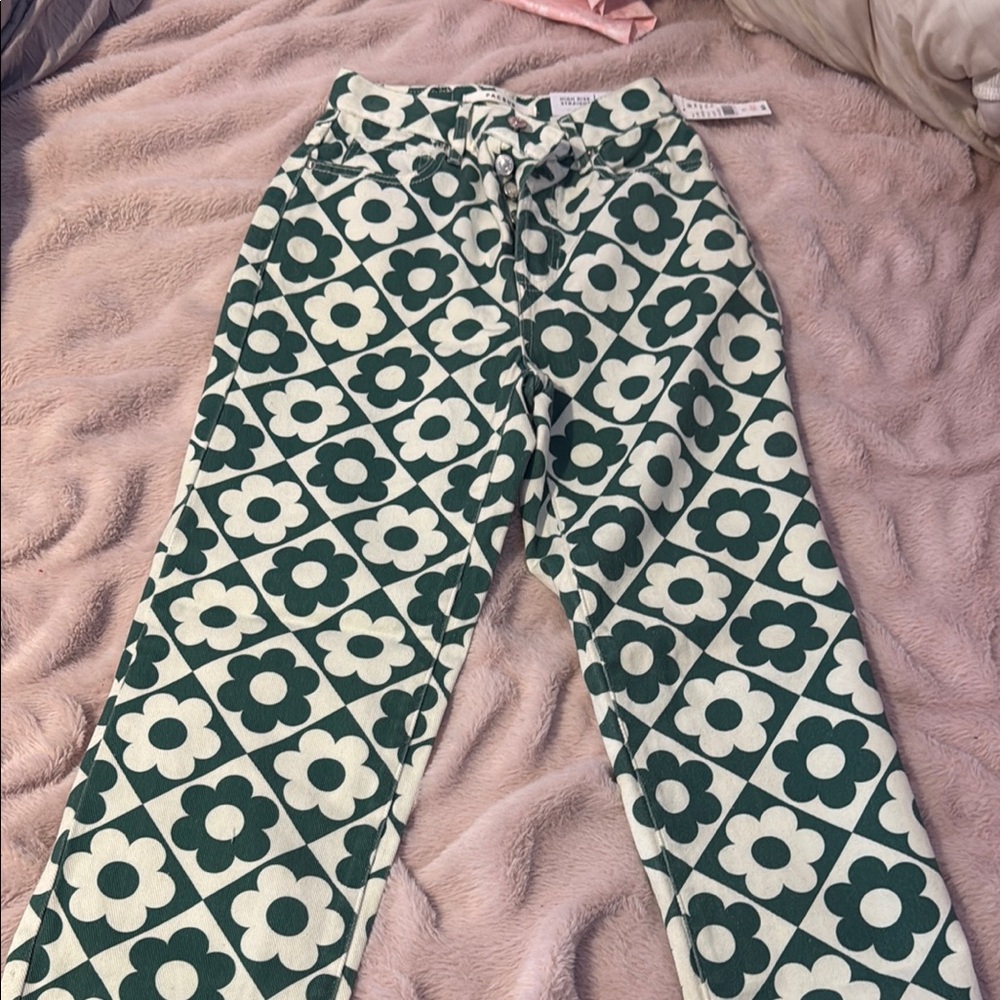 PacSun Geometric Floral Pants in Green and Cream